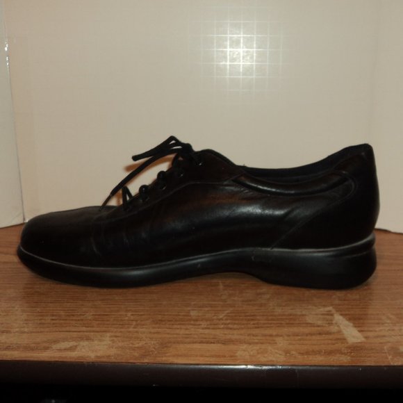 Munro American Women's Size 11 M Shoes Black Lace Up Leather - Picture 7 of 12